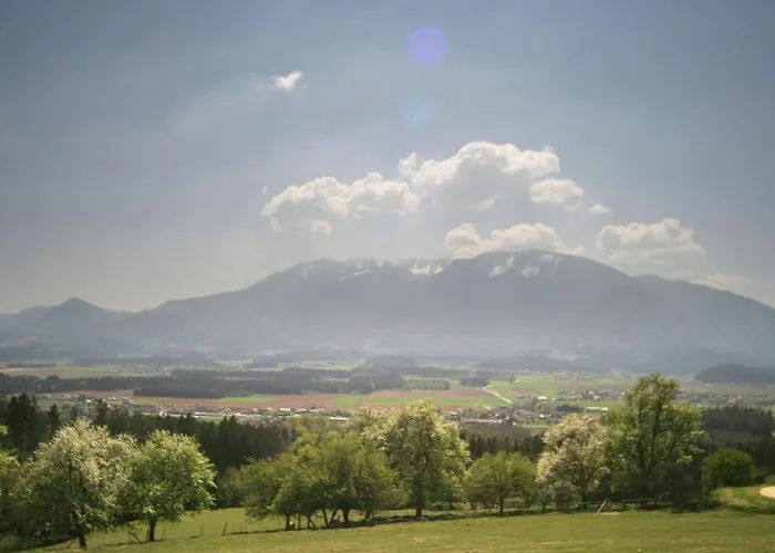 In In Der Naehe Des Skigebiets Petzen * Bleiburg